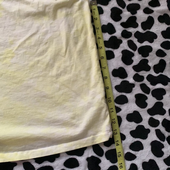 UNIVERSAL THREADS WOMENS YELLOW TYEDYE TOP - Picture 3 of 6
